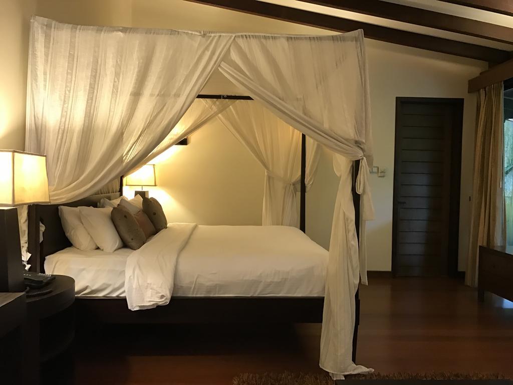Siloso Beach Resort - Sentosa Сингапур Екстериор снимка